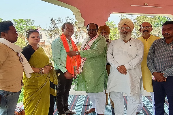 Jadugora : जनता दल यूनाइटेड संगठन विस्तार में जुटी, पोटका प्रखंड अध्यक्ष चुने गए यश राज मुर्मू, जिला अध्यक्ष सुबोध श्रीवास्तव ने किया भव्य स्वागत