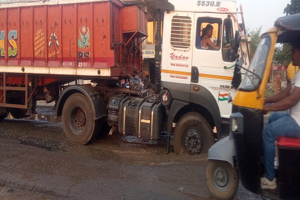 Muri : सिल्ली-रामगढ़ रोड जर्जर होने से दुर्घटनाएं बढ़ी, वाहनों की आवाजाही में होती है दिक्कत