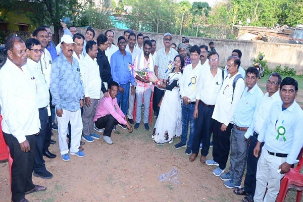 Potka : पोटका में शिक्षक सम्मान सह सम्मेलन का आय़ोजन, विधायक संजीव सरदार ने कहा- शिक्षक, शिक्षा के माध्यम से समाज को आलोकित करते हैं