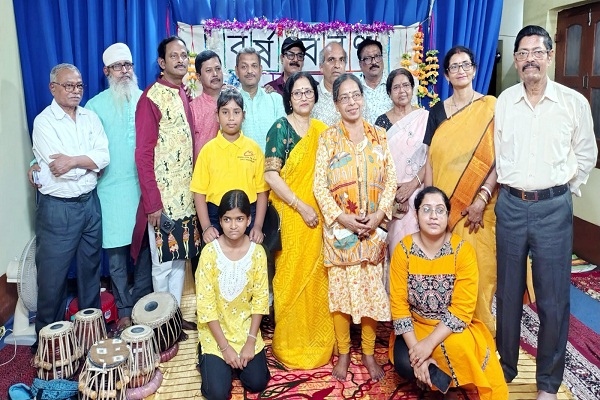 Jamshedpur : परसुडीह के हलुदबनी में बांग्ला नव वर्ष के अवसर पर सजी संगीत सांस्कृतिक संध्या