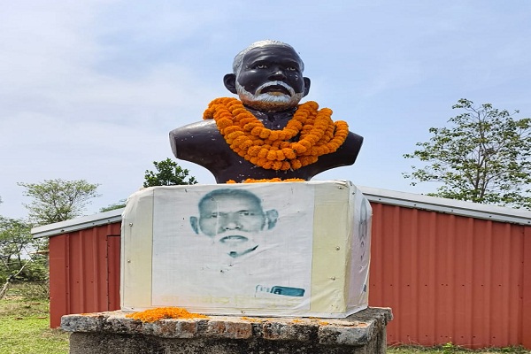 Muri  : पूर्व विधायक सह किसान नेता राजेंद्र सिंह मुंडा की 5वीं पुण्यतिथि पर जल, जंगल, जमीन की रक्षा का लिया संकल्प