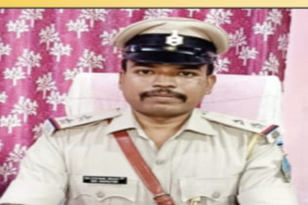 Gua : अवैध गतिविधियों पर लगाम के लिए क्षेत्र में पुलिसिया सक्रियता बढ़ा दी गई है : वालेश्वर उरांव