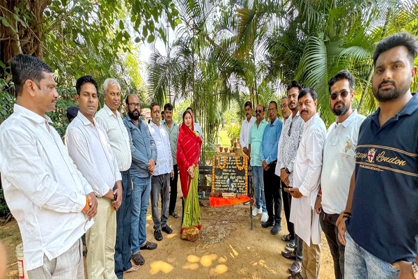 Jamshedpur :  विधायक पूर्णिमा साहू ने बारीडीह के विभिन्न क्षेत्रों में 84.83 लाख की 11 जनहितकारी योजनाओं का किया शिलान्यास