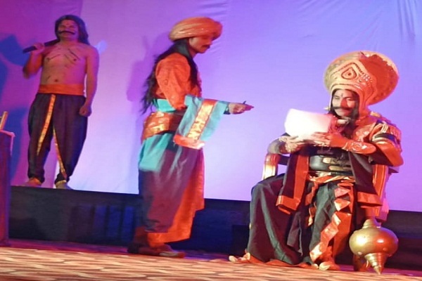 Jamshedpur : तुलसी भवन में भोजपुरी नाट्य महोत्सव में ‘यमलोक’ में करप्शन का भव्य मंचन