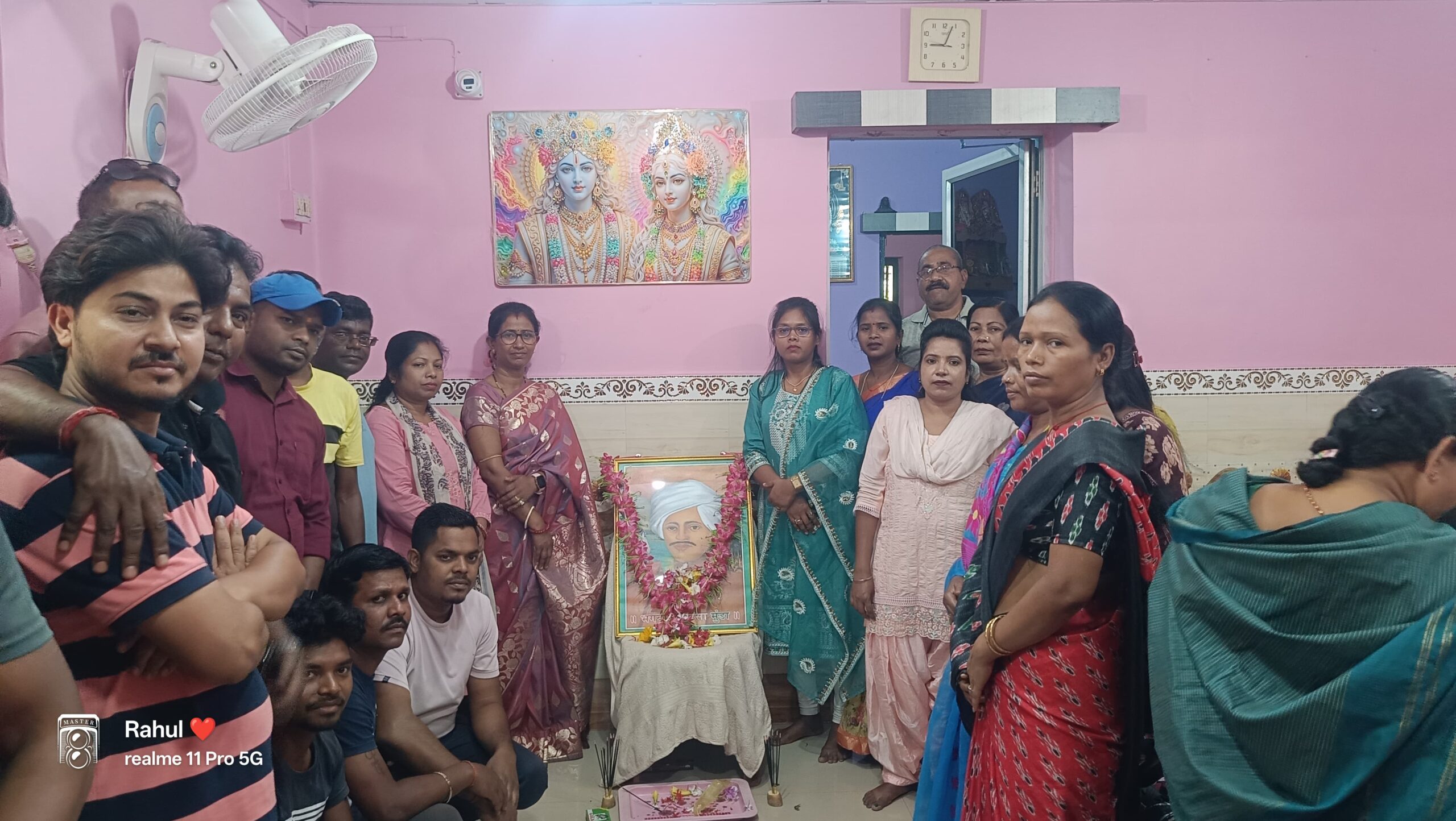 Gua : मजदूर दिवस पर गुवा में भगवान बिरसा मुंडा को नमन, मजदूर हितों की उठी आवाज, मजदूरों के बिना कोई भी कार्य संभव नहीं है : रामा पांडे