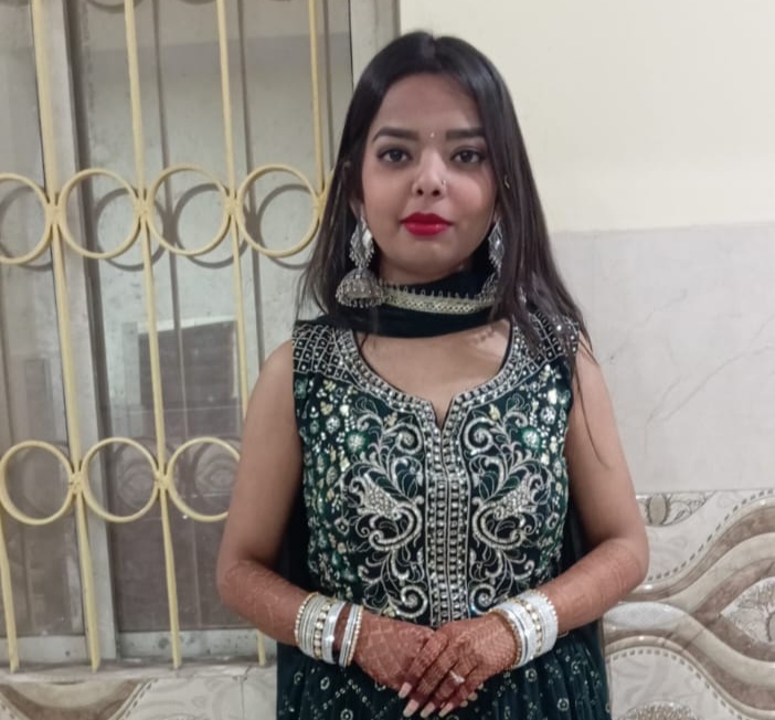 Gua : डीएवी की छात्रा अलिया खन्ना उर्फ अंजली कुमारी ने फिल्म इंडस्ट्री एवं मॉडलिंग में पाई सफलता 