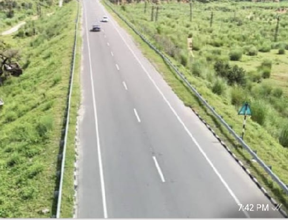 Gua : मनोहरपुर से बड़ाजामदा तक जीर्णोद्धार के बाद  चकाचक हुई सड़क, आवागमन हुआ सुगम
