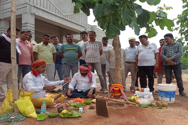 Bahragora : बहरागोड़ा के इकोलॉजिकल पार्क का होगा कायाकल्प, विधायक समीर मोहंती ने किया 18 कॉटेज का भूमि पूजन