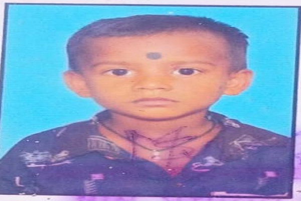 Bahragora : छत से गिरकर पांच वर्षीय बच्चे की मौत, शोक में डूबा परिवार