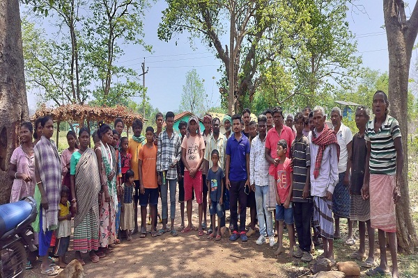 Gua : ठाकुरा गांव के मुंडा दामु चाम्पिया पद से विमुक्त, ग्राम सभा में लिया गया सर्वसम्मत निर्णय
