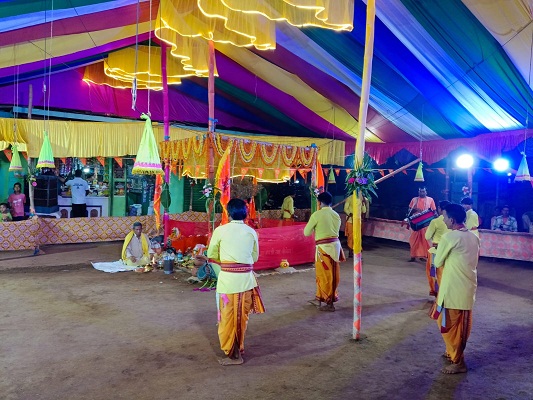 Gua : 45 डिग्री तापमान में आस्था भारी,  गुवा में जारी है अखंड नाम यज्ञ संकीर्तन