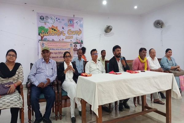 Jamshedpur : मानगो में समर कैंप में कानूनी जानकारियों से अवगत हुए प्रतिभागी, गीता थिएटर के कलाकारों ने बाल विवाह पर प्रस्तूत किया नुक्कड़ नाटक
