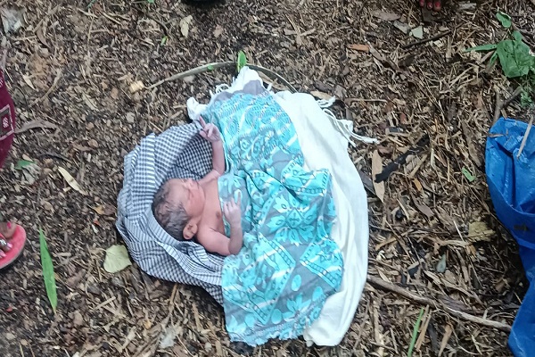 Jadugora : डोमजूडी पंचायत के धोबनी गांव में मानवता को शर्मसार कर देने वाली घटना आई सामने, कलियुगी मां ने अपने कलेजे के टुकड़े को खुले आसमान के नीचे फेंका