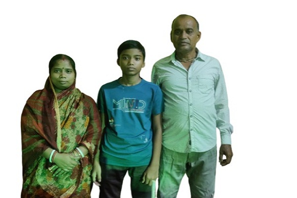 Bahragora : बहरागोड़ा के विश्वरूप भुईयां ने NMMS परीक्षा में गाड़े सफलता के झंडे, मिली 9वीं रैंक ग्रामीणों में हर्ष