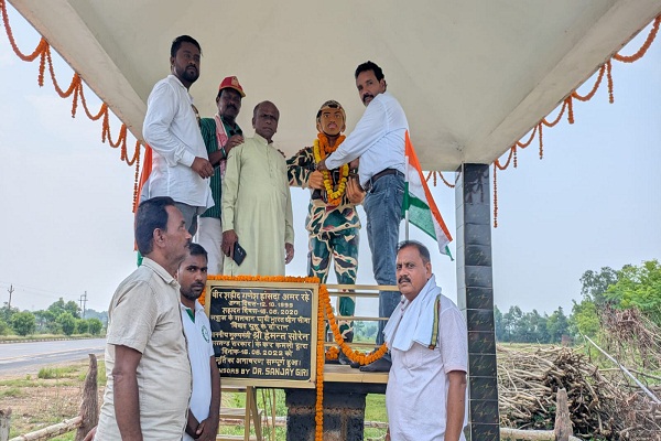 Bahragora : गलवान के वीर सपूत गणेश हांसदा को बहरागोड़ा ने दी भावभीनी श्रद्धांजलि, पैतृक गाँव में गूँजा अमर रहे का नारा