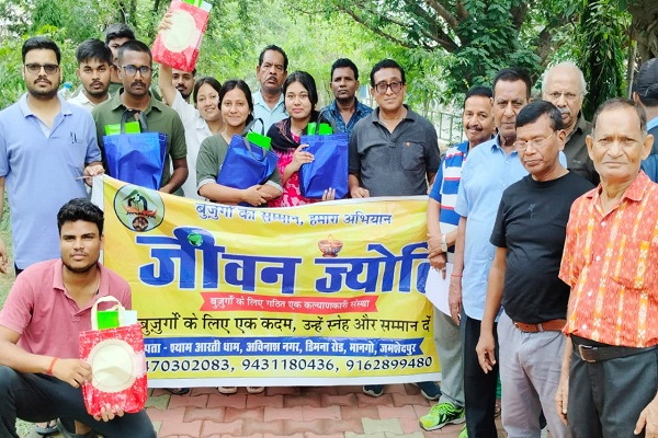 Jamshedpur : विद्यार्थियों एवं युवाओं में स्वस्थ प्रतिस्पर्धात्मक भावना को बढ़ावा देने के उद्देश्य से रोटी बैंक व जीवन ज्योति ने किया क्विज प्रतियोगिता का आयोजन