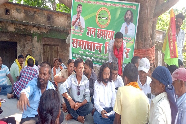 Muri :  प्रखंड कार्यालय में देवेंद्र नाथ महतो की पहल पर जन समस्या समाधान शिविर का हुआ आयोजन, उमड़ी फरियादियों की भीड़