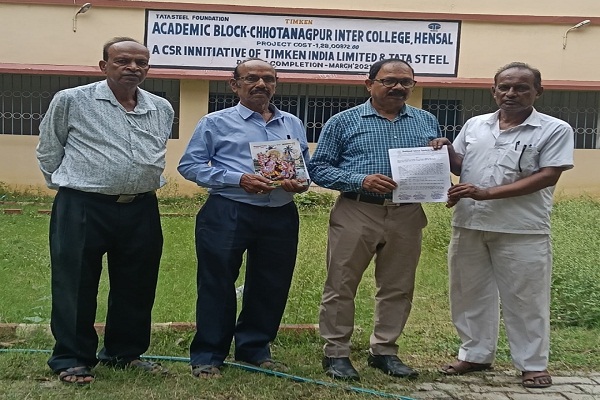 Potka : स्कूली बच्चों की लेखन प्रतिभा निखारने को झारखण्ड साहित्य संस्कृति परिषद ने चलाया जन संपर्क अभियान