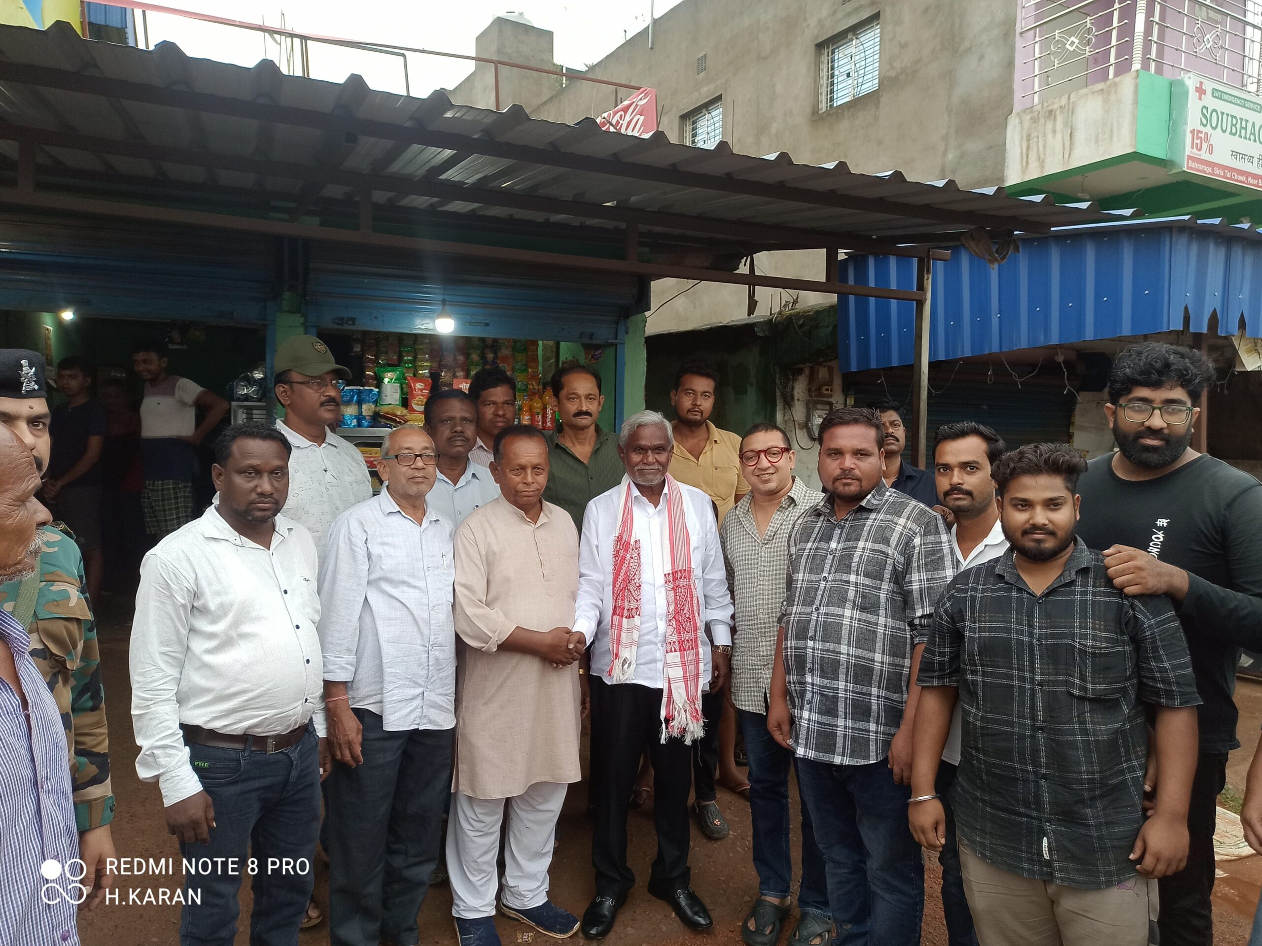 Bahragora : ओडिशा से लौटने के दौरान बहरागोड़ा में झारखंड के पूर्व मुख्यमंत्री चंपई सोरेन का जोरदार स्वागत