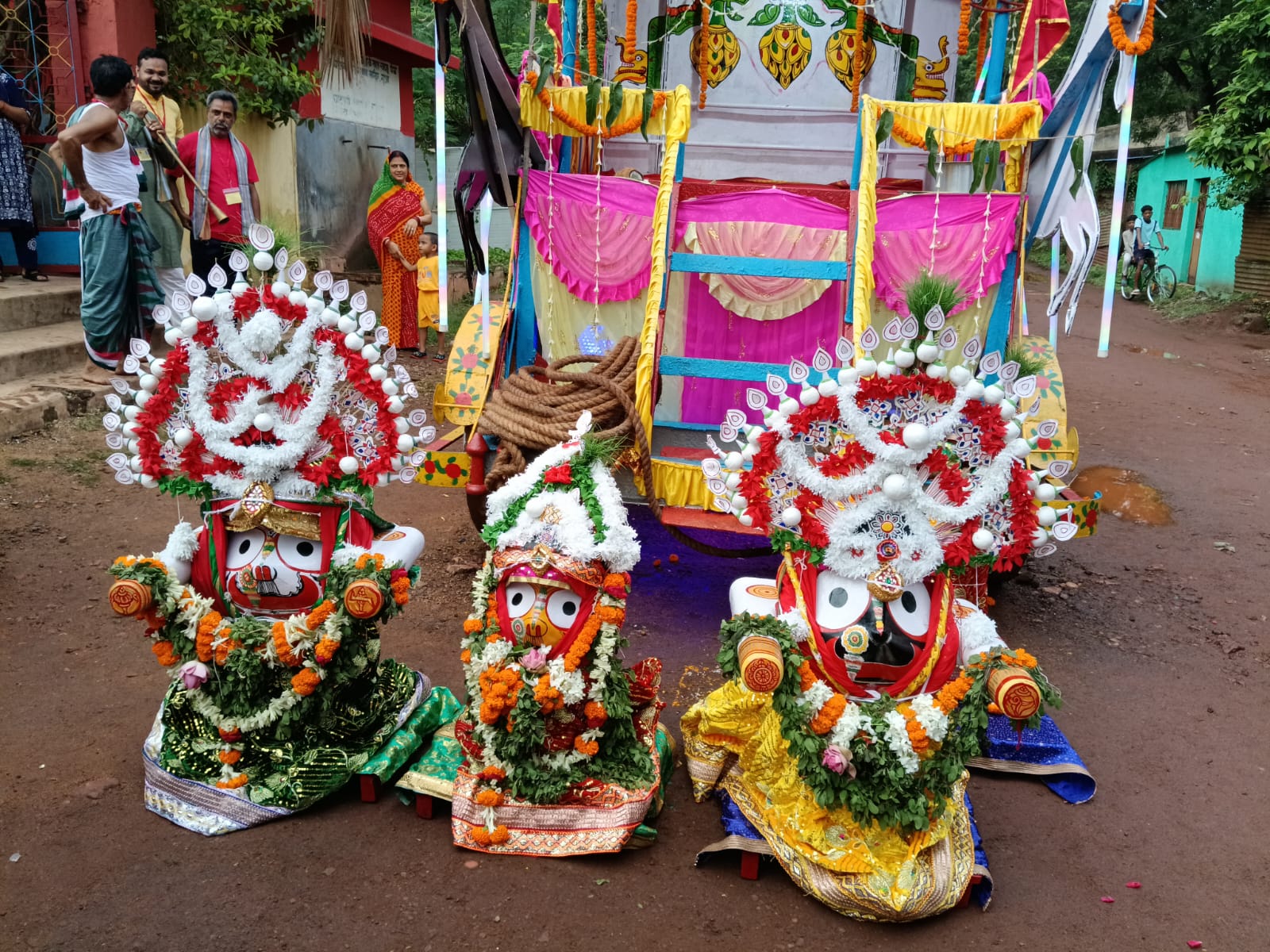 Gua : गुवा में श्रद्धा और उल्लास के साथ निकली भगवान जगन्नाथ की रथयात्रा