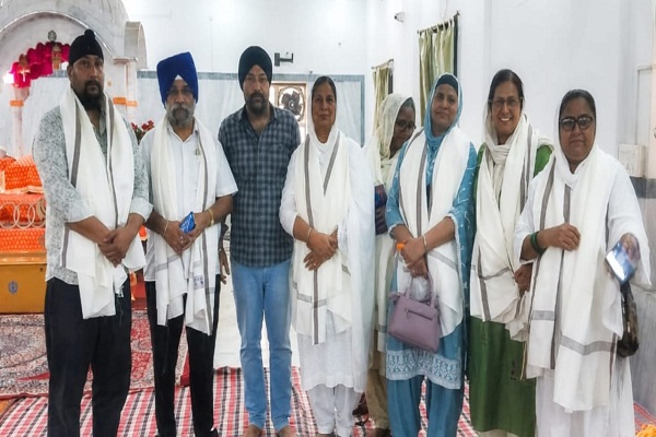 Jamshedpur : पहाड़ी वाले बाबा दयाल सिंह जी की स्मृति में बिष्टुपुर गुरुद्वारा में सजा भव्य कीर्तन दरबार, कई समाजसेवी हुए सम्मानित