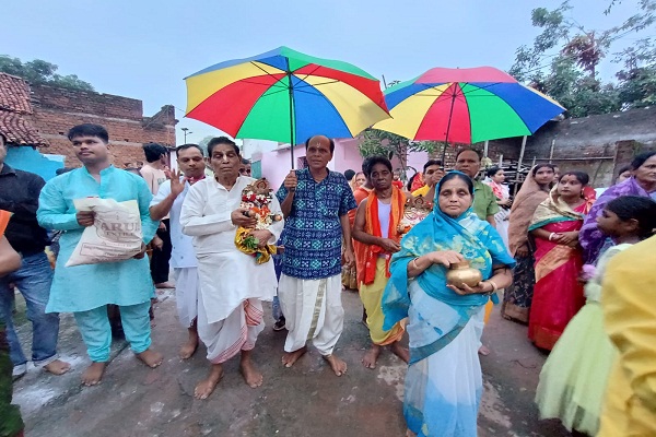 Jadugora : डोमजूडी गांव में प्रभु जगन्नाथ महोत्सव में पहुंचे दर्जनों गांव के श्रद्धालु, निकाली गई भव्य रथ यात्रा