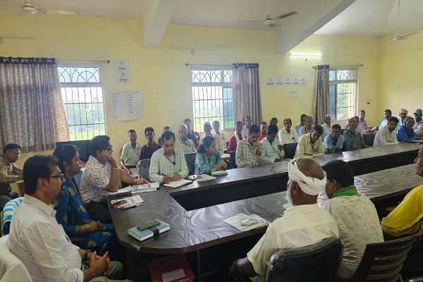 Potka : ब्रेन मलेरिया रोकथाम को लेकर अंचल कार्यालय में ग्राम प्रधानों की बैठक, जागरूकता अभियान तेज करने के निर्देश