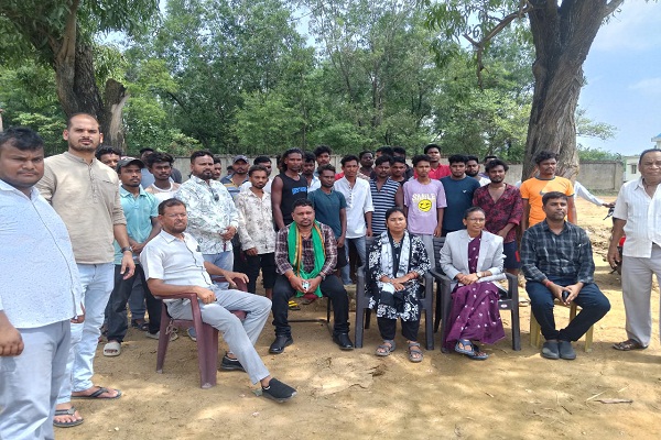 Potka : पोटका में जेएफसीआई गोदाम विवाद सुलझा, जुलाई माह के राशन उठाव पर बनी सहमति, अन्य मुद्दों पर अगस्त के पहले हफ्ते में बैठक कर समाधान करने का निर्णय लिया गया