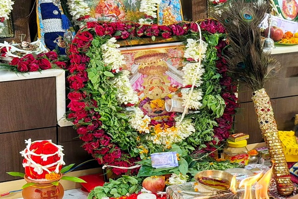 Jamshedpur : सोनारी में श्री श्याम भटली परिवार चेरिटेबल ट्रस्ट की भजन संध्या में बाबा श्याम के भजनों की रसधार में खुब झूमे श्रद्धालु