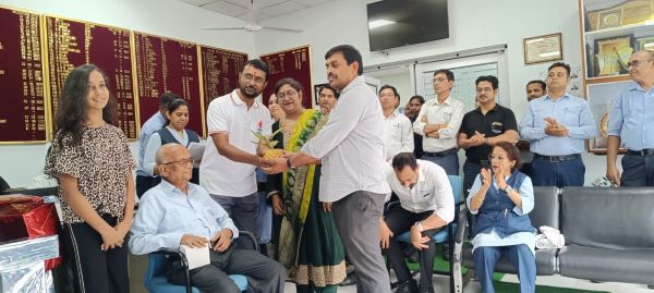 Jamshedpur : सीपीएस एवं ट्रिम फैक्ट्री के रक्तदान शिविर में 244 यूनिट हुआ रक्त संग्रहित