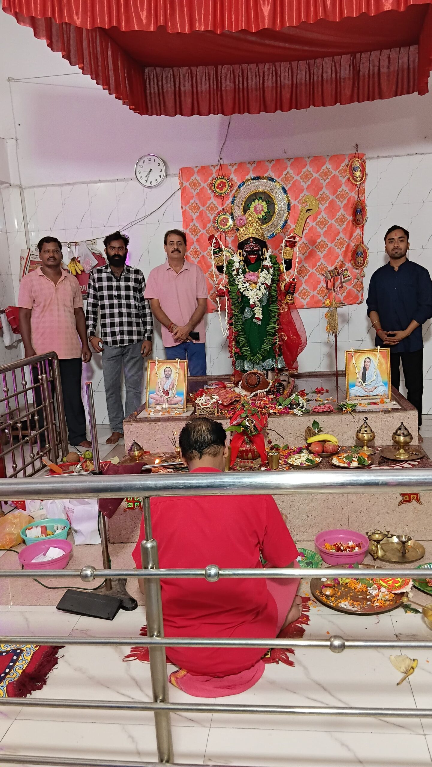 Jamshedpur : श्री श्री दक्षिणेश्वरी काली मंदिर में श्रावण मास की अमवस्या पर उमड़ी भक्तों की भीड़