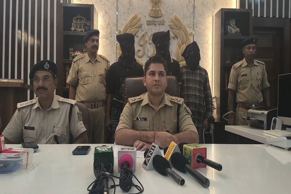 Jamshedpur : बर्मामाइंस हत्याकांड का मुख्य शूटर समेत तीन गिरफ्तार, दो नाबालिग भी घटना में थे शामिल