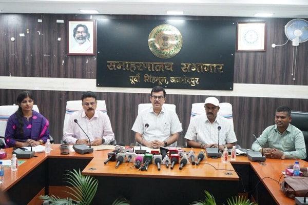 Jamshedpur : पूर्वी सिंहभूम में प्रारूप मतदाता सूची प्रकाशित, 15.11 लाख मतदाता शामिल; 5 अगस्त से 4 सितंबर तक दावा-आपत्ति का मौका
