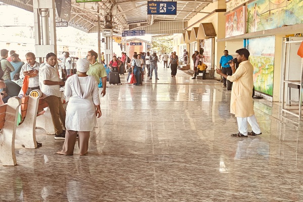 Kharagpur : खड़गपुर मंडल ‘हर घर तिरंगा’ अभियान और ‘वंदे मातरम्’ के 150 वर्ष के स्मरणोत्सव में आयोजित कर रहा सप्ताहिक कार्यक्रम 