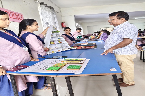 Potka: रंभा कॉलेज में टीएलएम प्रदर्शनी, प्रशिक्षुओं ने नवाचार से किया आकर्षित 