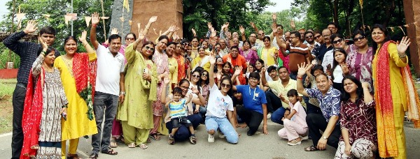 Jamshedpur : श्याम भटली परिवार ने दलमा शिव मंदिर में किया जलाभिषेक