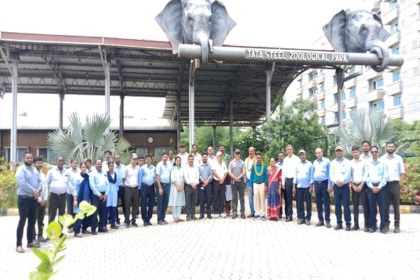 Jamshedpur : टाटा स्टील जूलॉजिकल पार्क ने 34 वर्षों की समर्पित सेवा के बाद दो वरिष्ठ कर्मचारियों को भावभीनी विदाई दी
