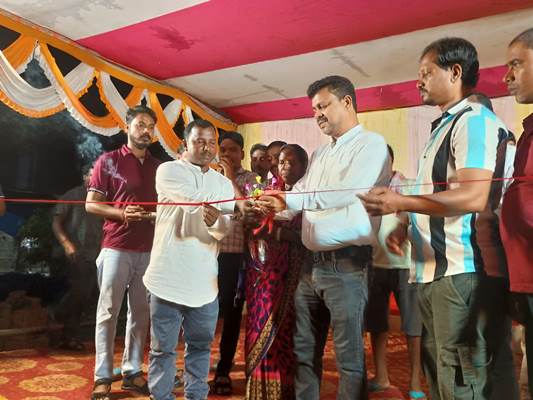 Jadugoda : कालिकापुर में बूगी-वूगी नृत्य प्रतियोगिता का भव्य आयोजन, झामुमो नेता बाघराय मार्डी ने किया उद्घाटन