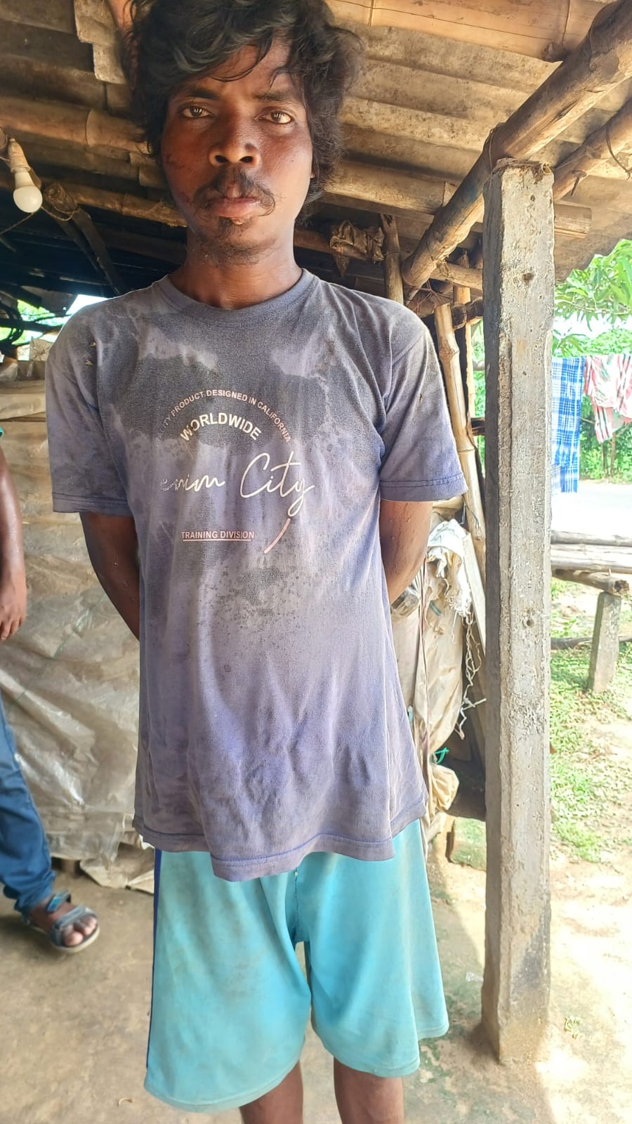 Jhargram : 11 दिनों से लापता नाबालिग मानिकपाड़ा बीट हाउस की तत्परता से सुरक्षित बरामद, परिजनों को सौंपा गया