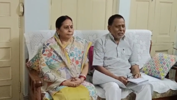 Jamshedpur : जयराम महतो के समर्थन में उतरे पूर्व सांसद शैलेंद्र महतो और आभा महतो, पुलिस कार्रवाई पर उठाए सवाल