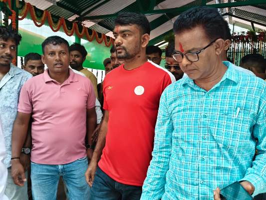 Chaibasa : शहीदों का सपना आज भी अधूरा, झारखंड भ्रष्टाचार व माफियाओं के कब्जे में : जयराम महतो