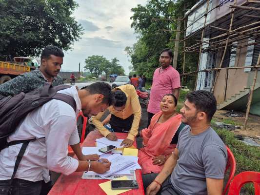 Potka : हल्दीपोखर रेलवे साइडिंग में प्रदूषण के खिलाफ हस्ताक्षर अभियान शुरू, पंचायत जन प्रतिनिधि अभियान की कर रहे अगुवाई