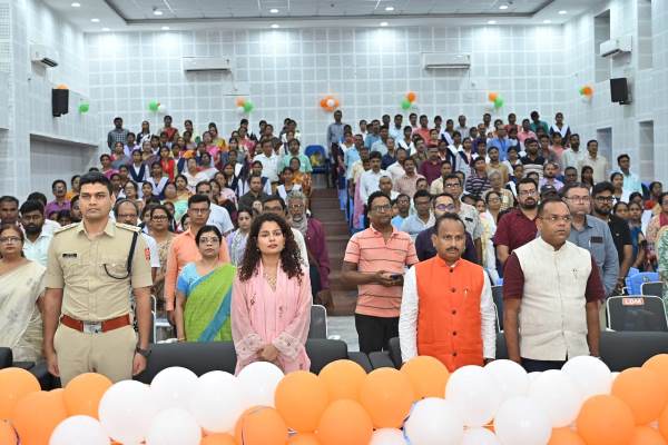 Jhargram : झाड़ग्राम में किशोरियों की समस्याओं के समाधान के लिए स्कूलों में गठित होगी प्रज्ञा टीम, वरीय शिक्षिका होंगी मेंटर