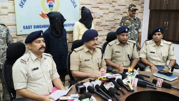 Jamshedpur : SIT की बड़ी कार्रवाई: बाइक चोरी गिरोह का खुलासा, 5 गिरफ्तार, आठ वाहन व दो मोबाइल फोन बरामद
