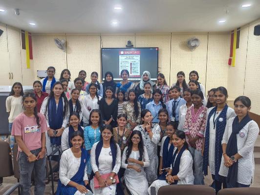 Jamshedpur : जमशेदपुर वीमेंस यूनिवर्सिटी द्वारा एनईपी 2020 के तहत कौशल विकास पर सेमिनार का आयोजन