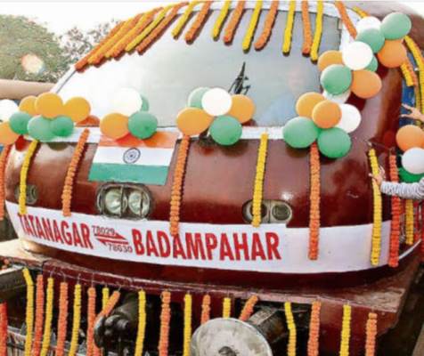 Jamshedpur : मां तुझे सलाम संस्था ने सांसद को सौंपा ज्ञापन, टाटा-बादामपहाड़ रेलखंड पर गुरुमसनी आने-जाने वाले यात्रियों के साथ कथित भेदभाव का लगाया आरोप
