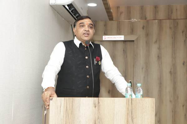 Jamshedpur : जमशेदपुर में बढ़ते आपराधिक घटनाओं से व्यापारी वर्ग चिंतित, विजय आनंद मूनका ने मुख्यमंत्री से मांगी मजबूत सुरक्षा व्यवस्था
