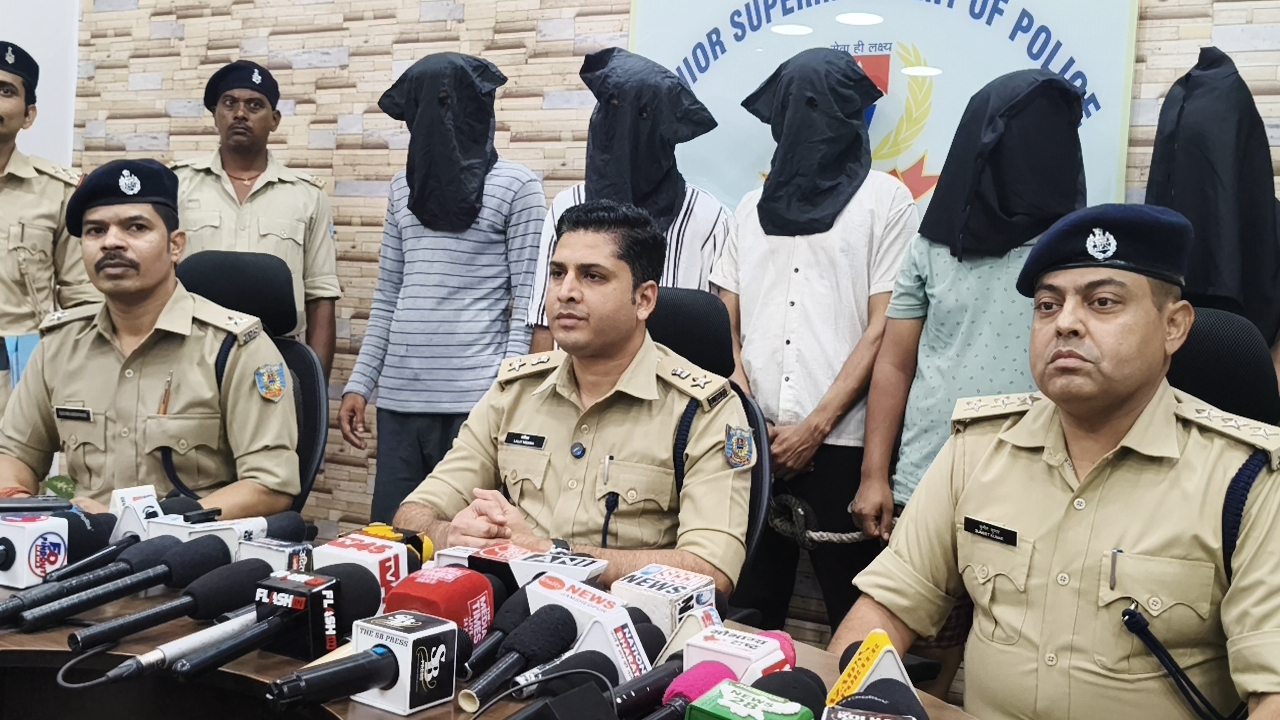 Jamshedpur : परसुडीह में ब्राउन शुगर की खरीद-बिक्री और सेवन के आरोप में पांच गिरफ्तार