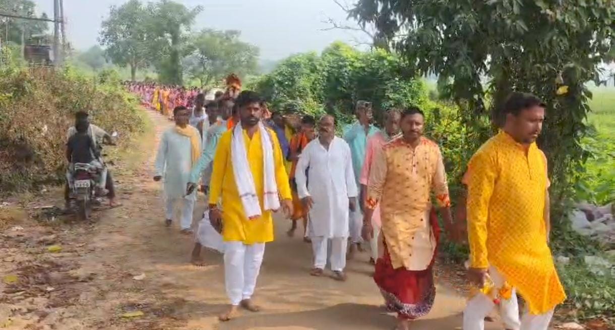 Bahragora : बहरागोड़ा प्रखंड क्षेत्रों में महासप्तमी पूजा प्रारंभ, मानुष मुडिया में 108 कलश यात्रा के साथ दुर्गा पूजा का भव्य शुभारंभ