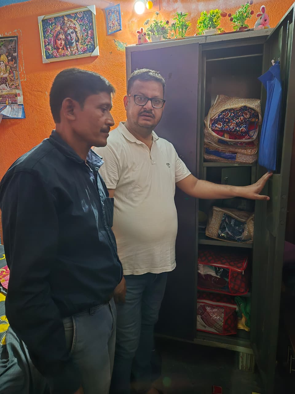Jamshedpur : मानगो में बंद घर से लाखों की चोरी, दुर्गा पुजा घुमने गया था परिवार